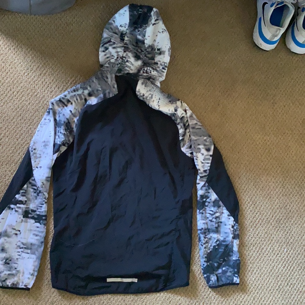 Nike Running Light Weight Jacket - image 2